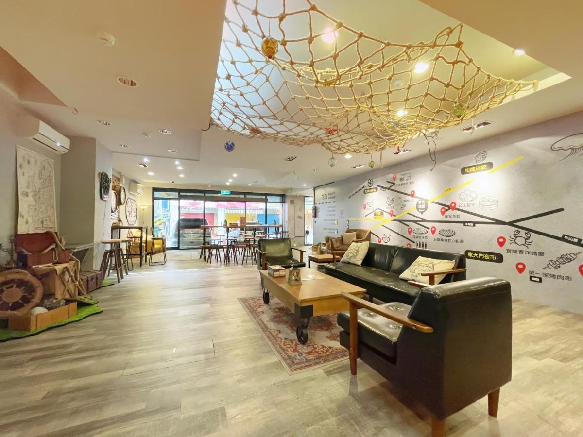 Roaders Hotel Hualien Dongda Esterno foto