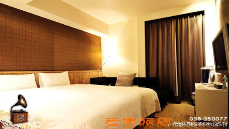 Roaders Hotel Hualien Dongda Esterno foto