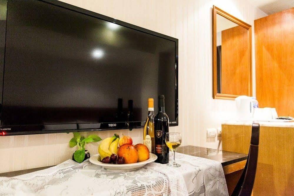 Roaders Hotel Hualien Dongda Esterno foto
